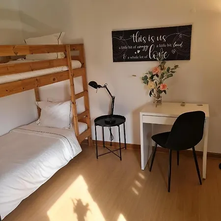 Kubata Hill * Parede