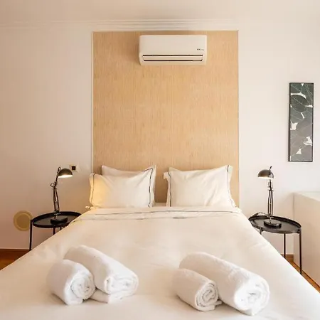 Kubata Hill * Parede